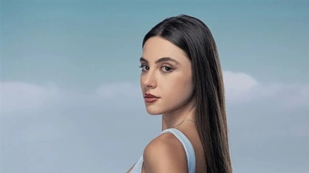 ردود حاسمة.. أندريا طايع تواجه حملات التشكيك في أصولها ومهاراتها اللغوية أمام الجمهور